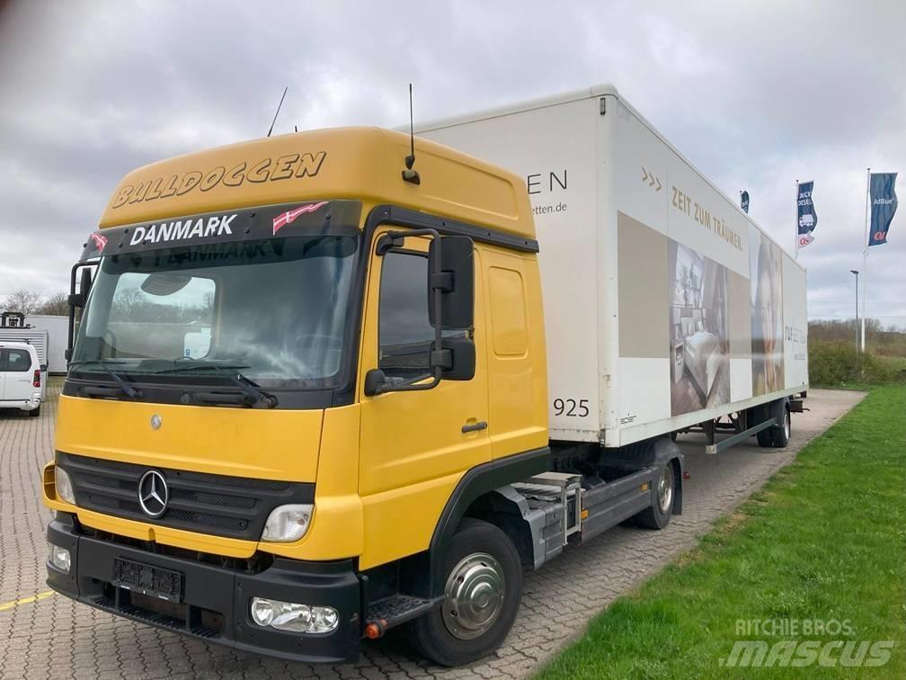Mercedes-Benz 822 Trekkers