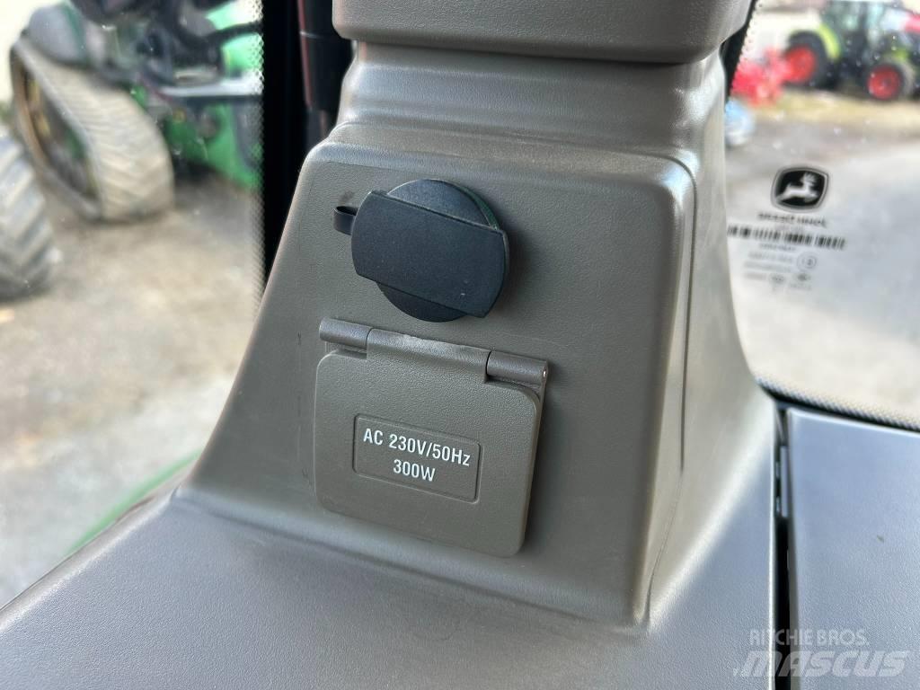John Deere 8RX410 Tractoren