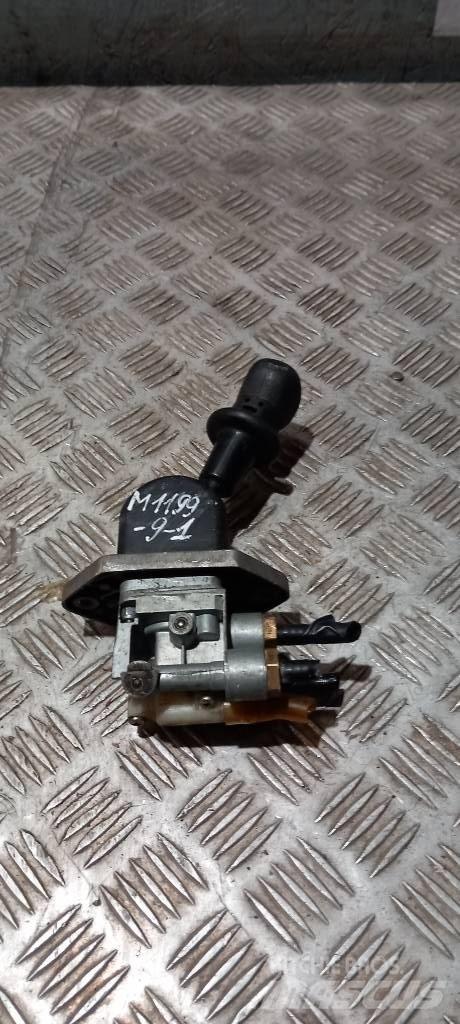 MAN TGM    81523156156 Cabine en interieur