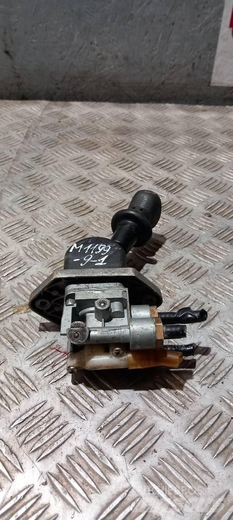 MAN TGM    81523156156 Cabine en interieur