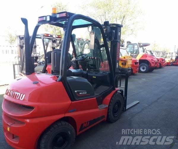 Manitou MI25D Vorkheftruck voor zwaar terrein