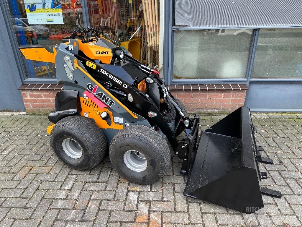 GiANT SK252D Knik- en schrankladers
