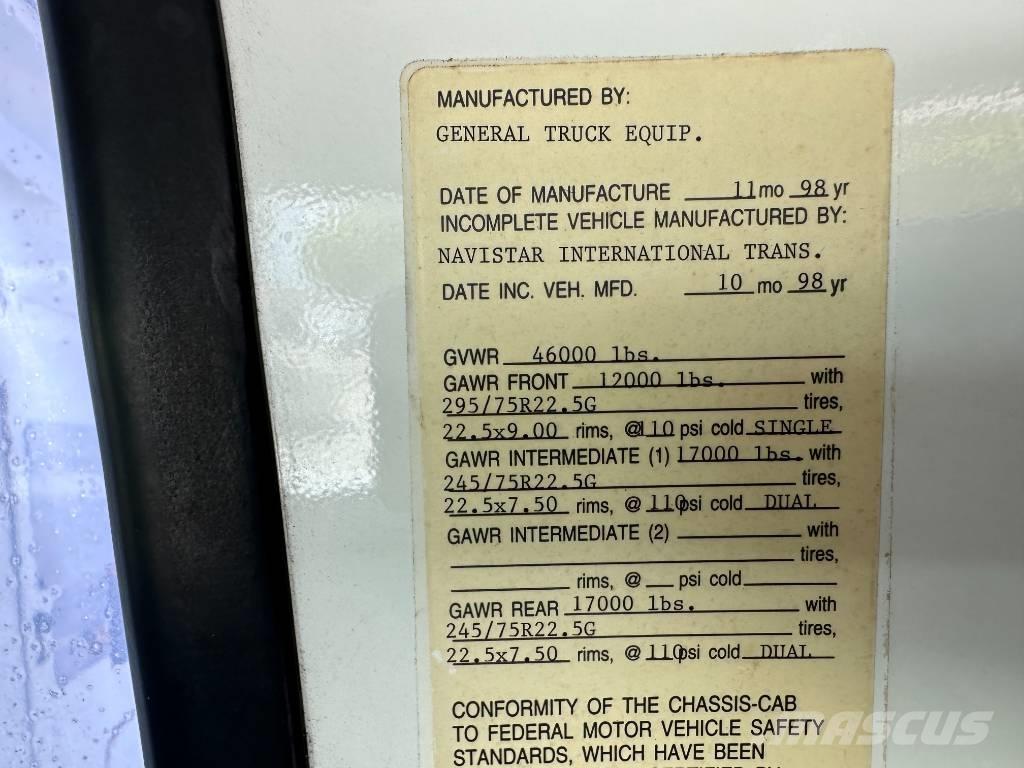 International 4900 Anders