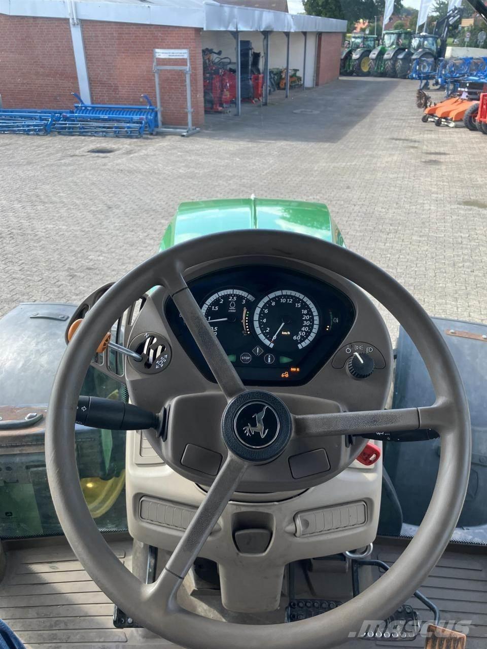 John Deere 6130R Tractoren