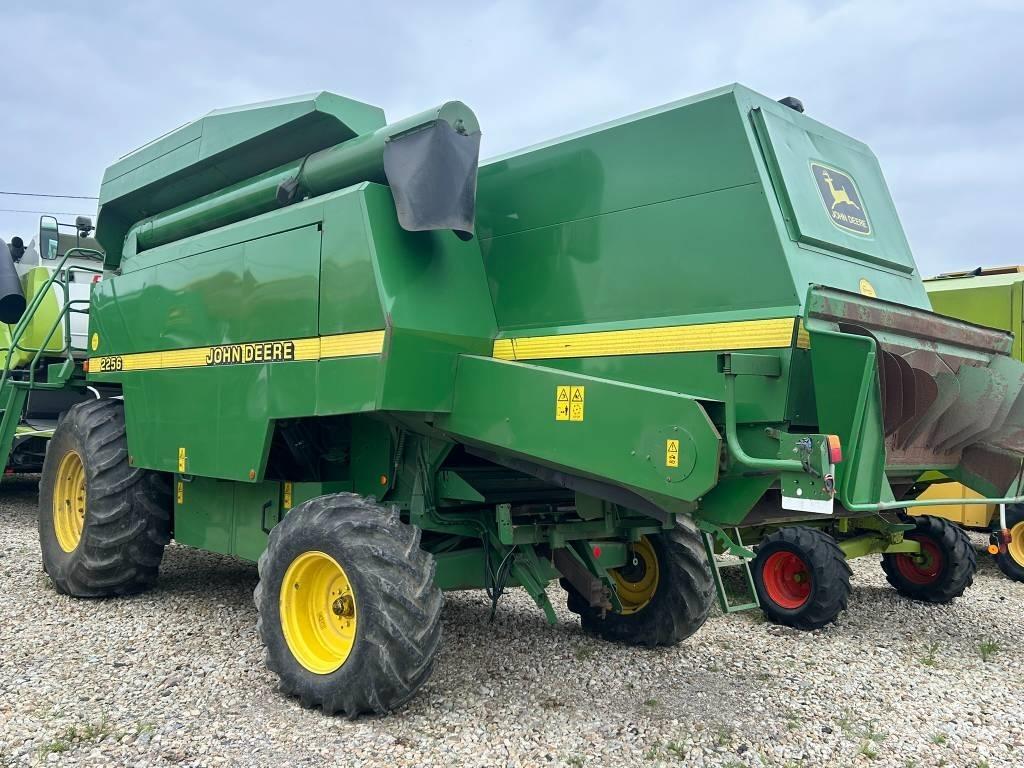 John Deere 2256 Maaidorsmachines