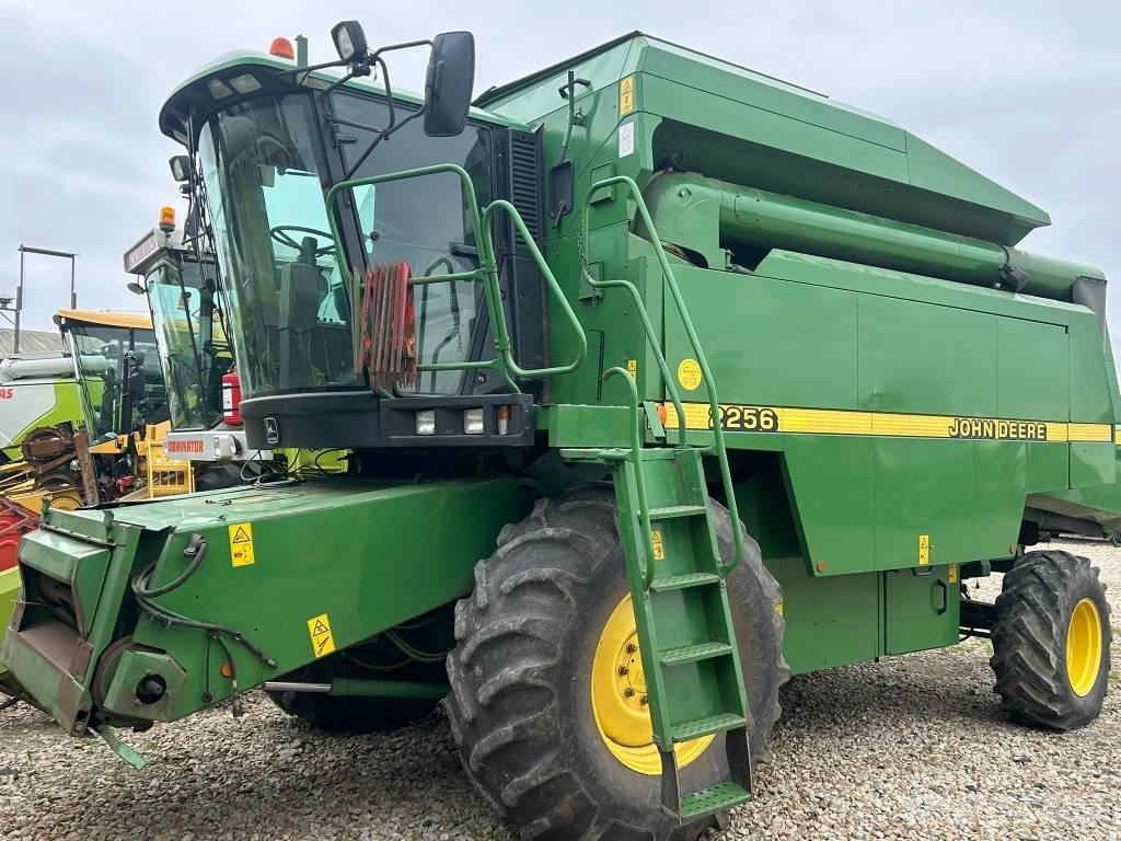 John Deere 2256 Maaidorsmachines