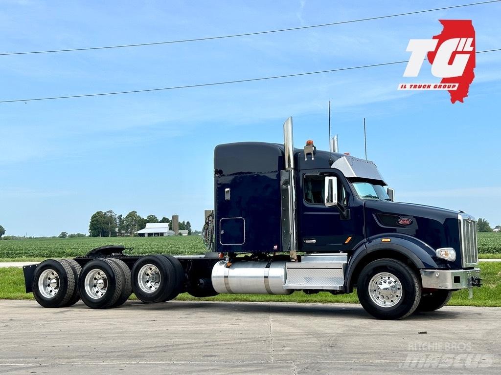 Peterbilt 567 Trekkers