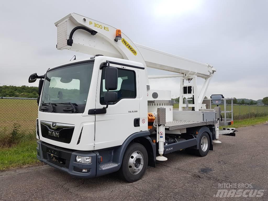 Palfinger P 300 KS Auto hoogwerkers