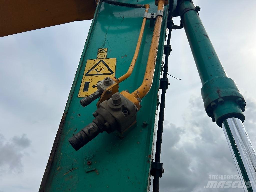 JCB 220X LC Rupsgraafmachines