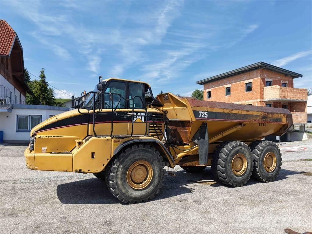 CAT 725 Knik dumptrucks