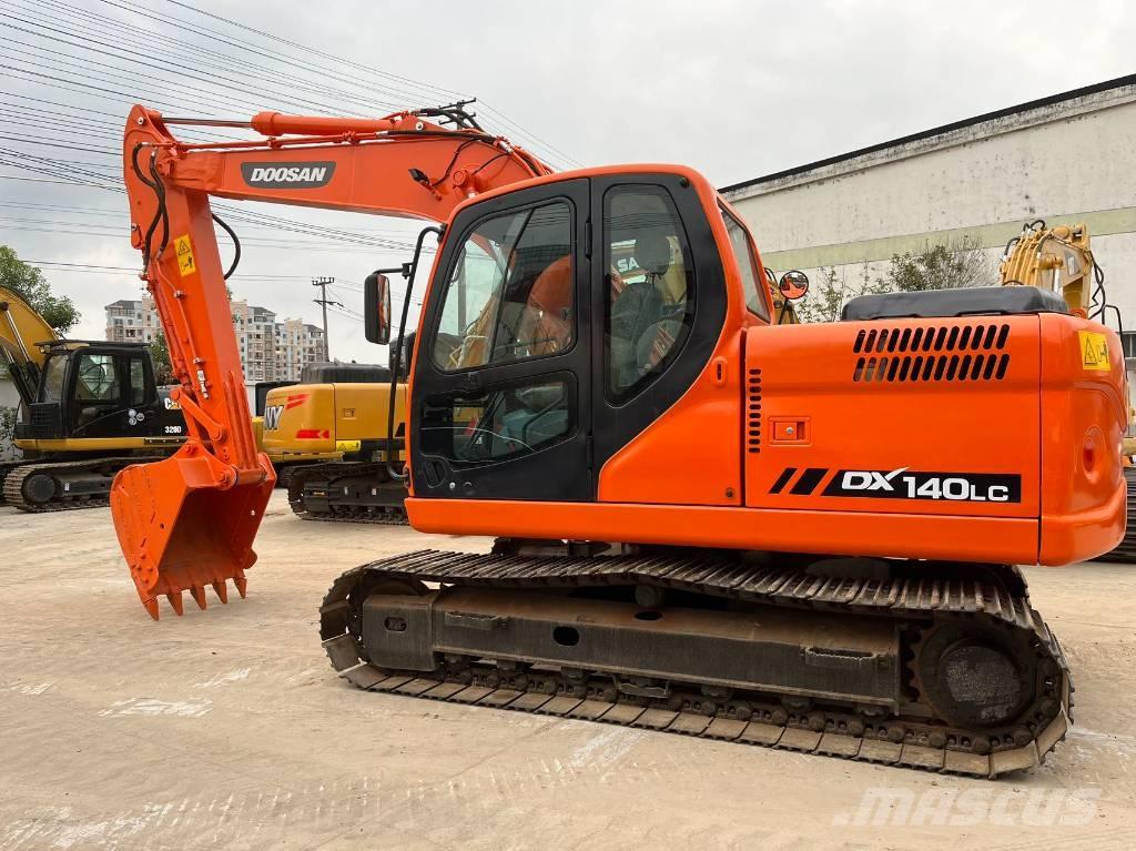 Doosan DX 140 LC Rupsgraafmachines