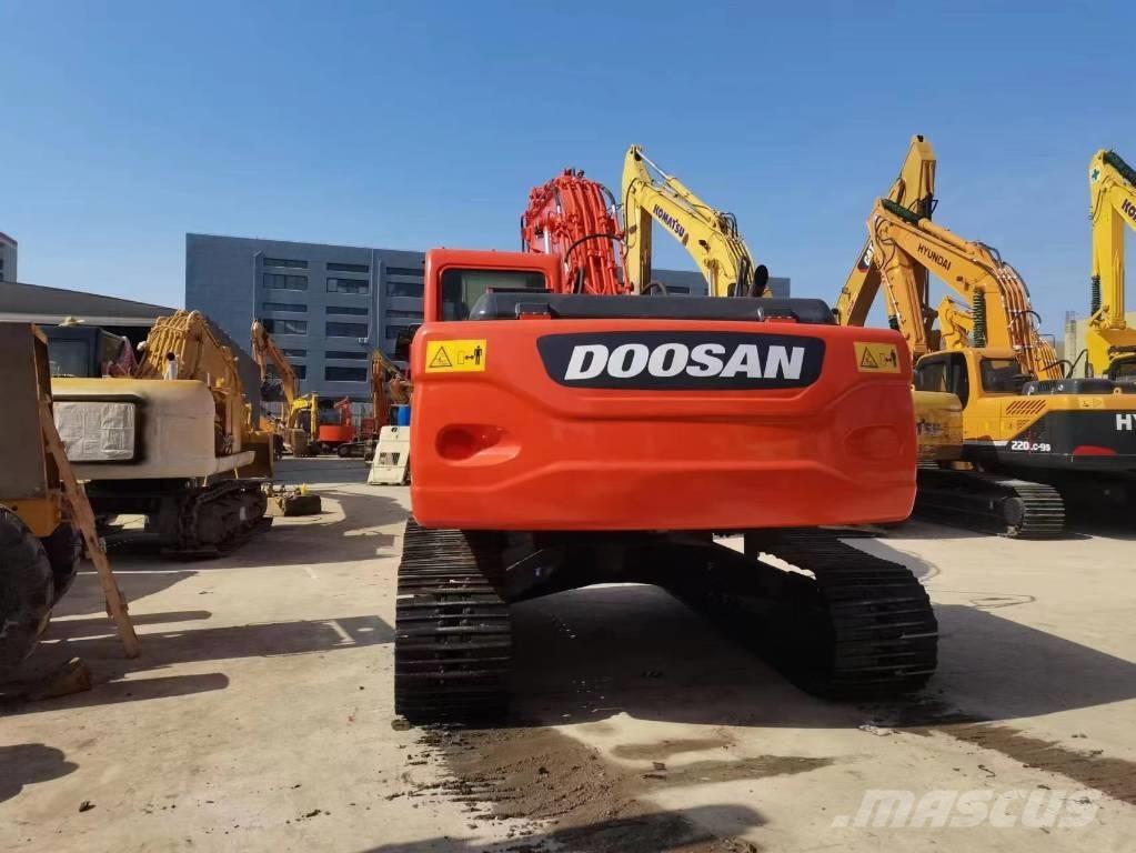 Doosan DX 225 Rupsgraafmachines