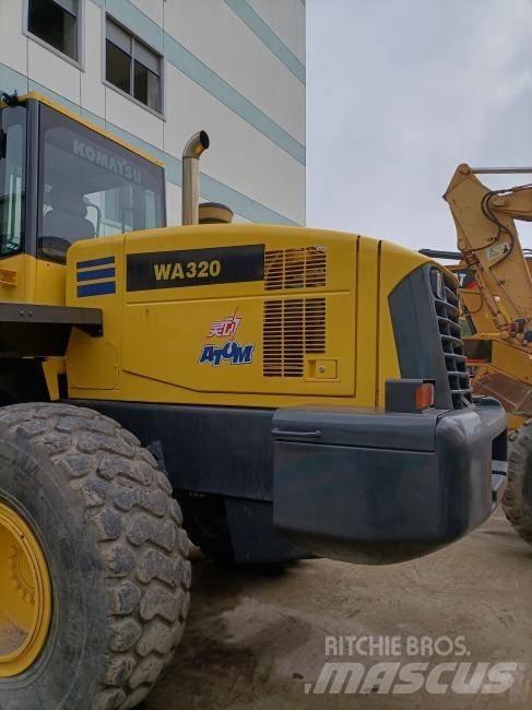 Komatsu WA 320 Wielladers