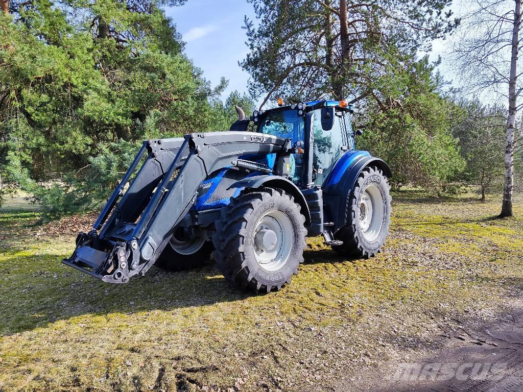 Valtra T 194 Active Tractoren