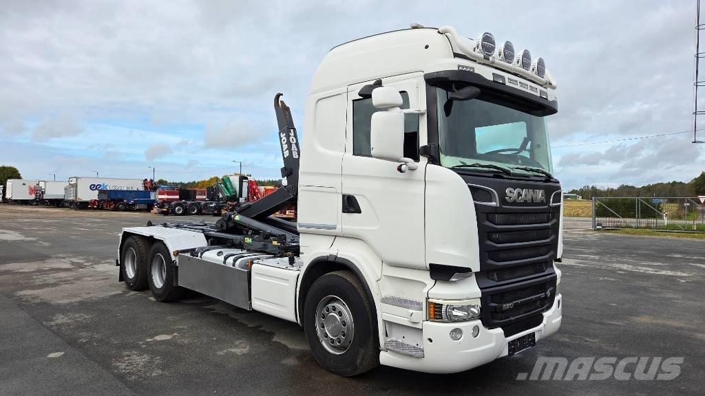 Scania R520 6X4 Vrachtwagen met containersysteem