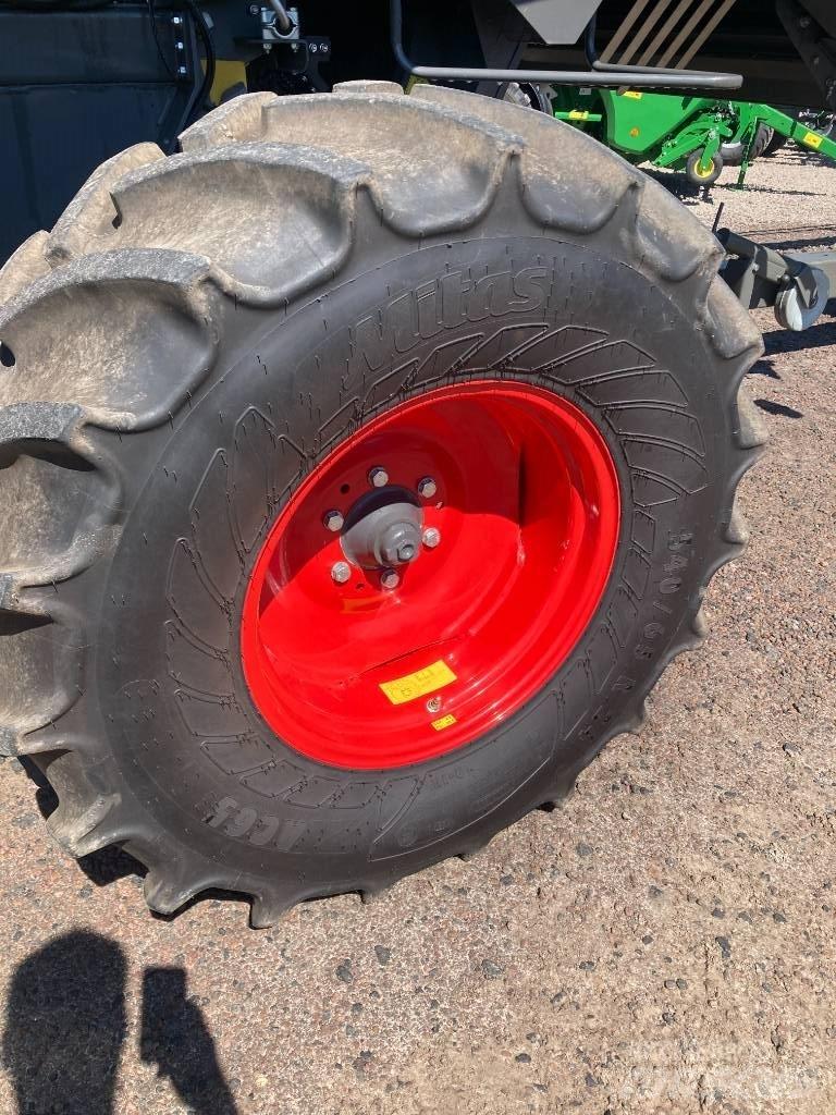 Fendt 5335 C Maaidorsmachines