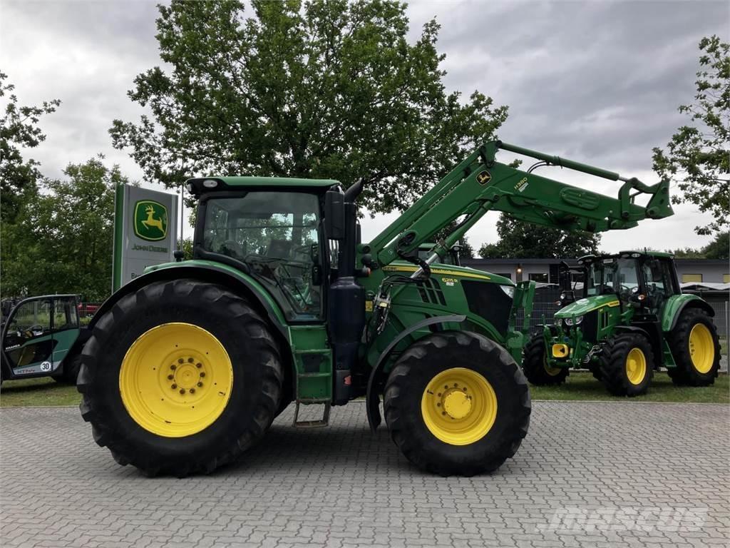 John Deere 6215R Tractoren
