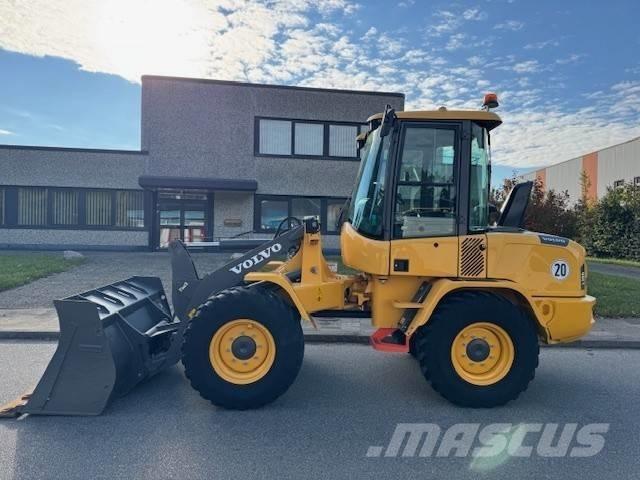 Volvo L 30 G Wielladers