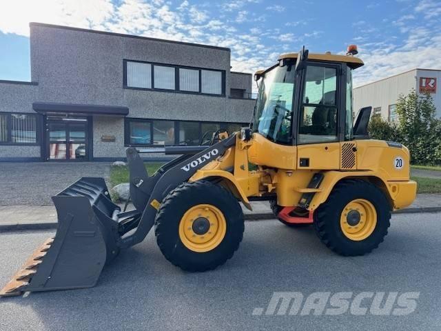 Volvo L 30 G Wielladers