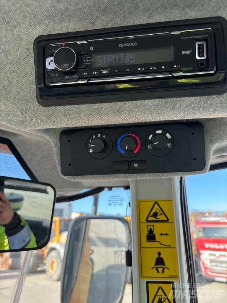 Volvo SD 135 B Trilrolwalsen
