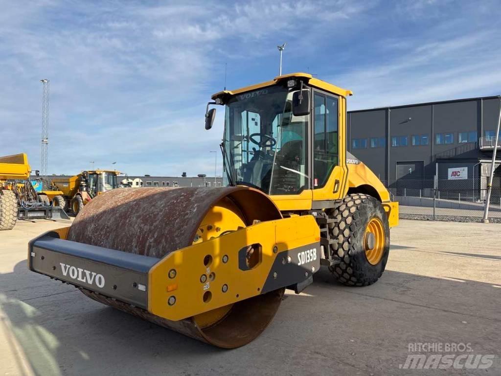 Volvo SD 135 B Trilrolwalsen