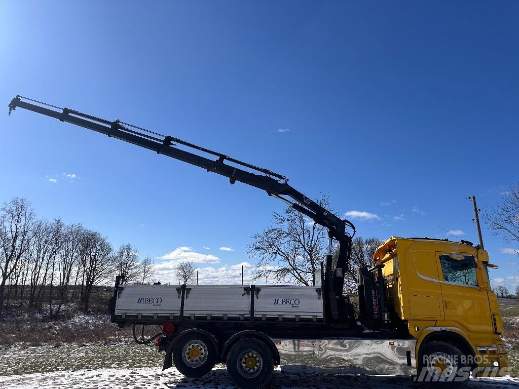 Scania R 440 Vlakke laadvloer met kraan