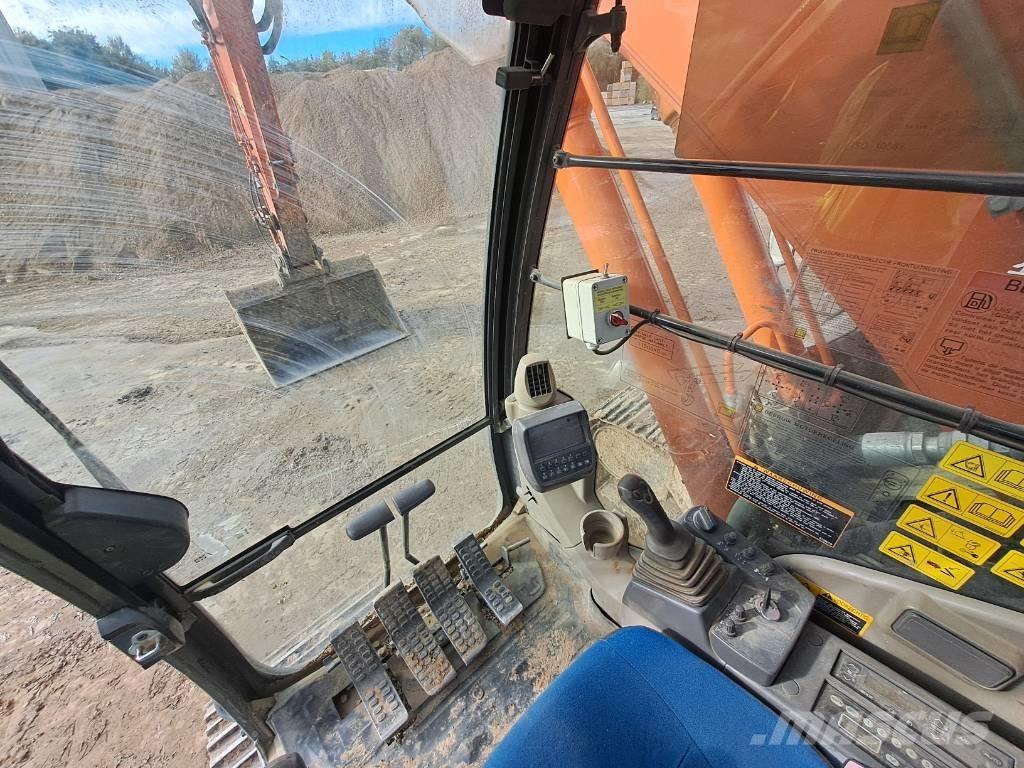 Hitachi ZX225USLC-3 Rupsgraafmachines