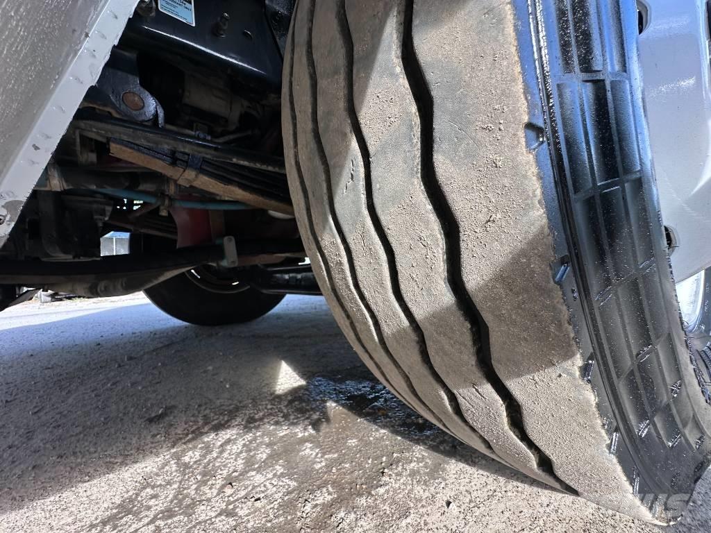 Mack LEU 613 Vuilniswagens