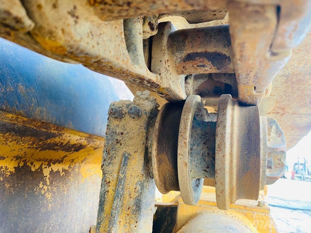 CAT 943 LGP Rupsladers