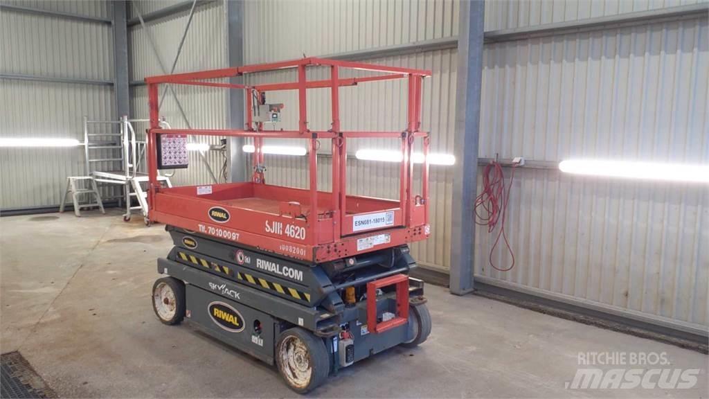 SkyJack SJIII4620 Schaarhoogwerkers