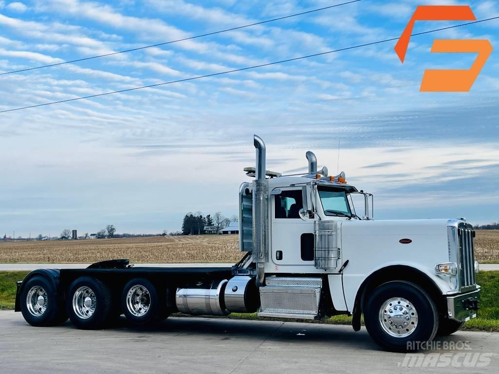 Peterbilt 389 Trekkers
