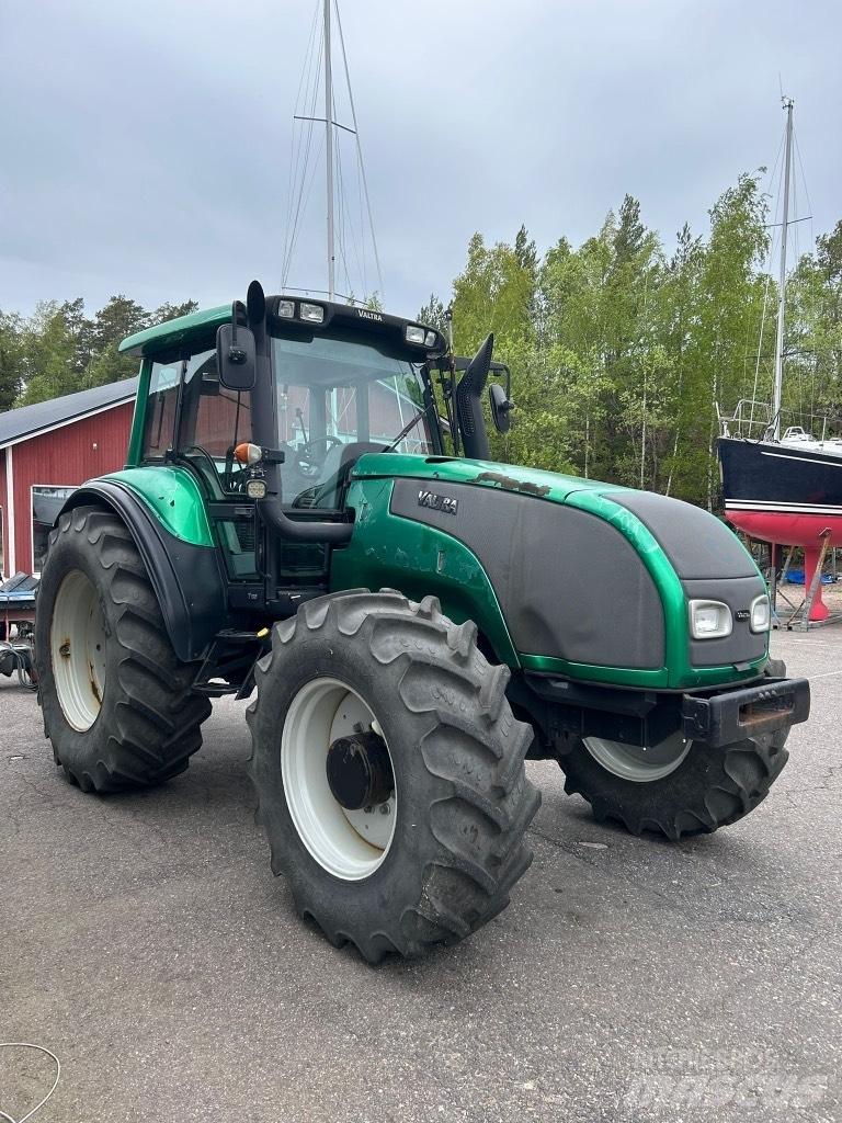 Valtra T 150 Tractoren