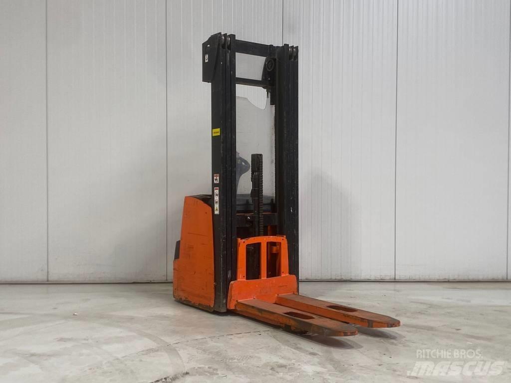 Hyster S1.4 Stapelaar meeloop