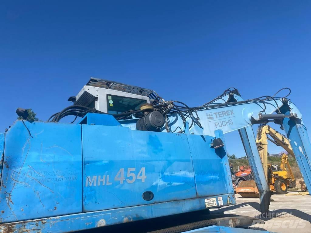 Fuchs MHL 454 Waste / industry handlers