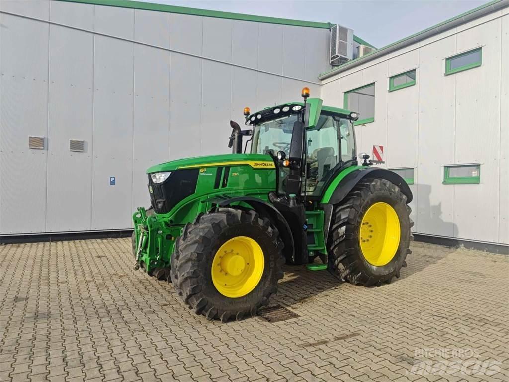 John Deere 6R 250 Tractoren