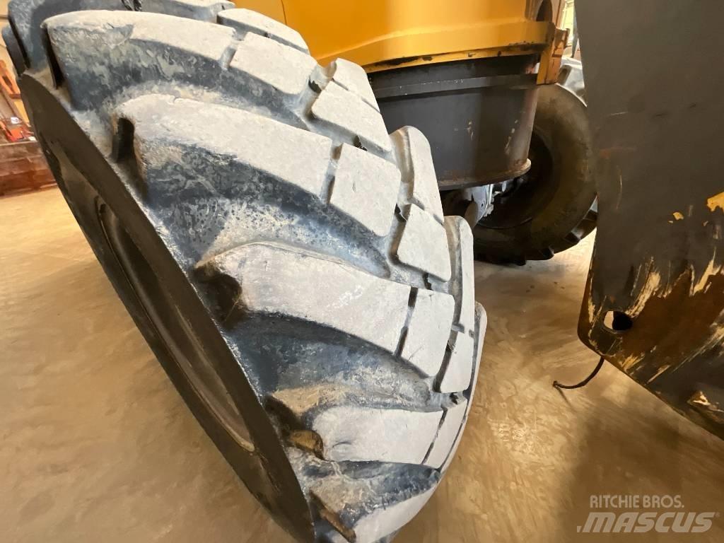 Mecalac AS 700 Wielladers