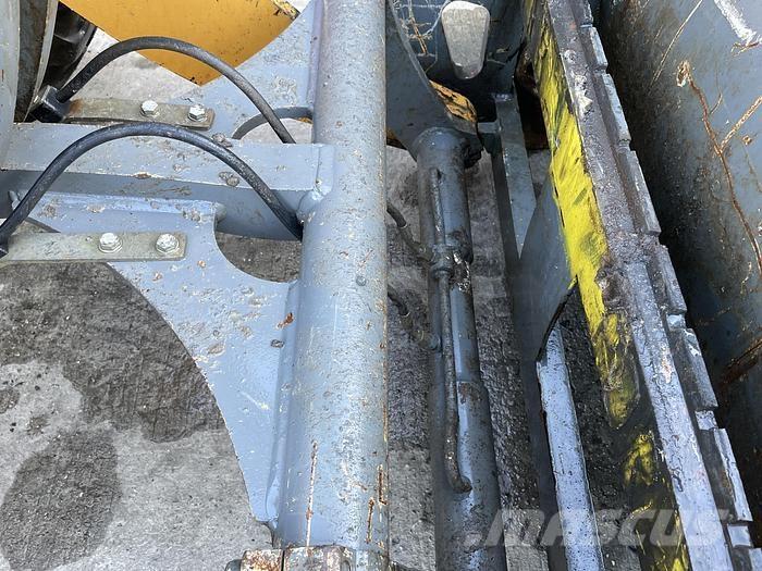 Liebherr L506C Wielladers