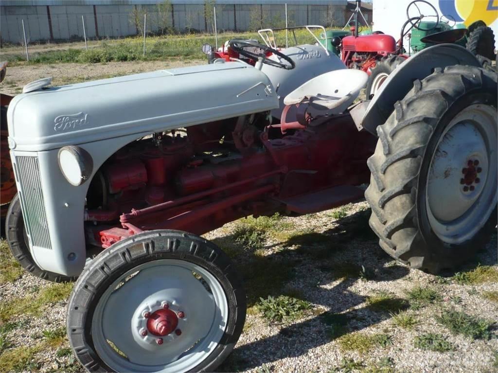 Ford 8N Tractoren