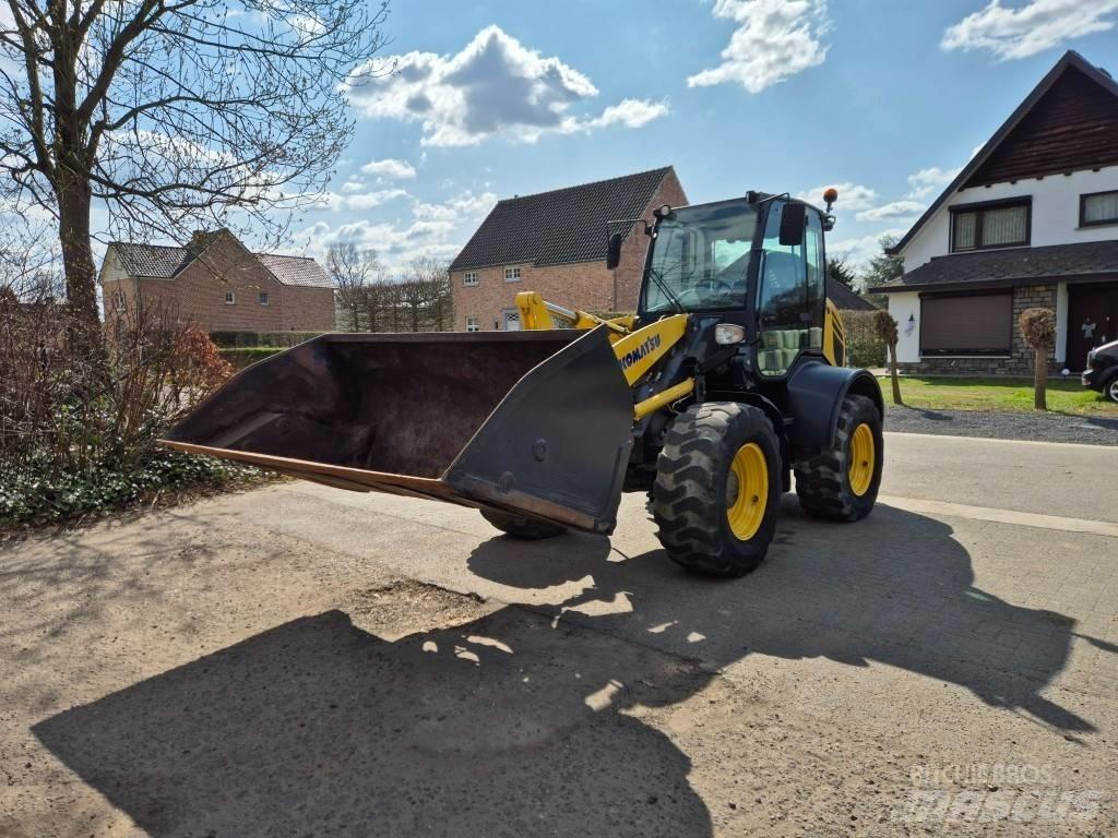 Komatsu WA100M-7 Wielladers