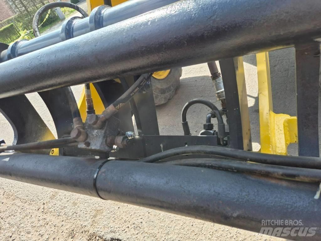 Komatsu WA100M-7 Wielladers