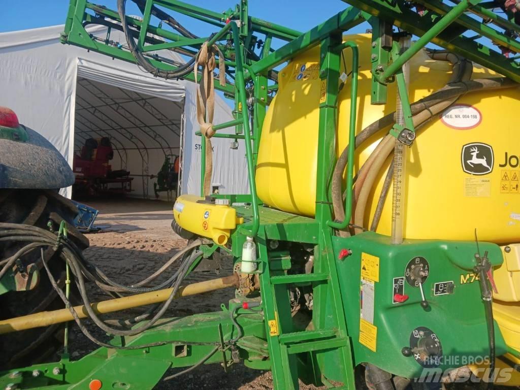 John Deere 740 Getrokken spuitmachines