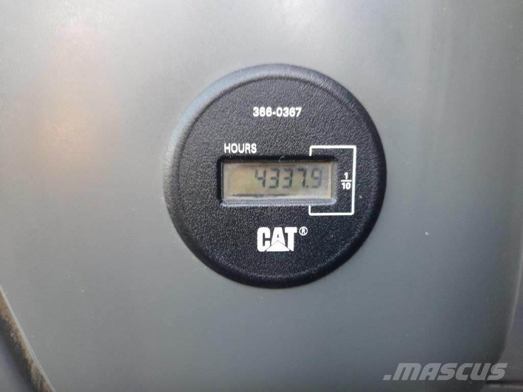 CAT 311 F BLADE Rupsgraafmachines