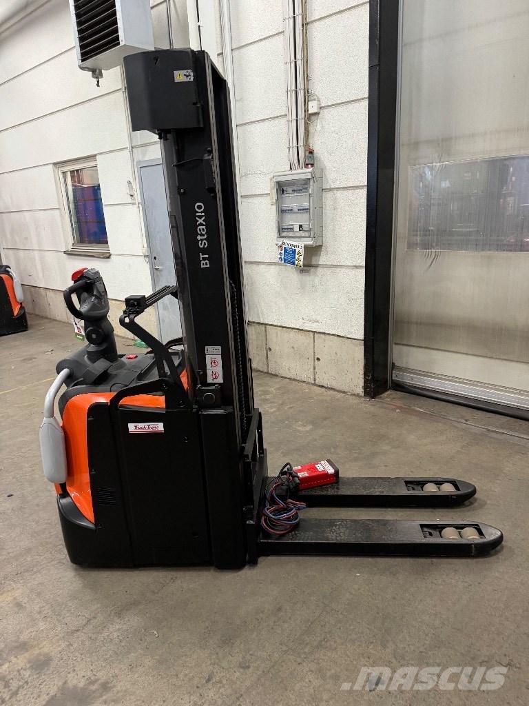 Toyota SPE140L Stapelaar meeloop