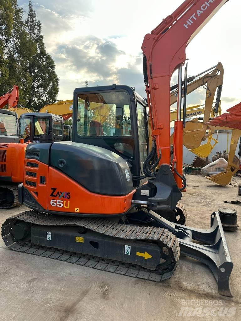 Hitachi ZX 65 Minigraafmachines < 7t