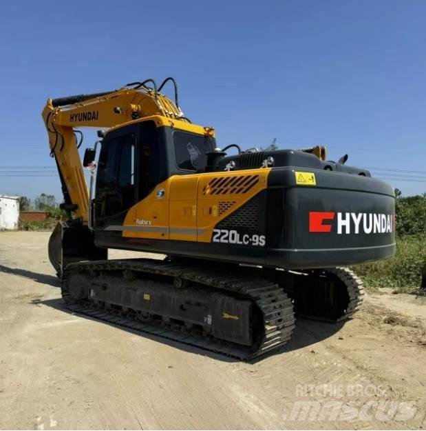 Hyundai R220-9S Rupsgraafmachines
