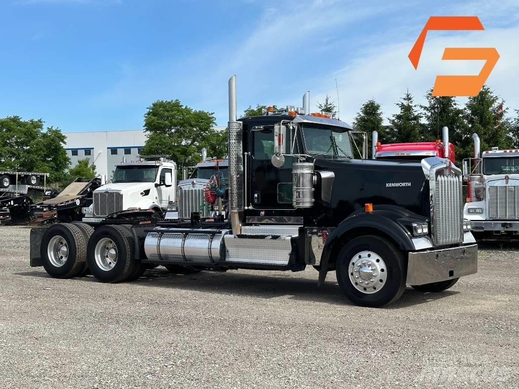 Kenworth W 900 Trekkers