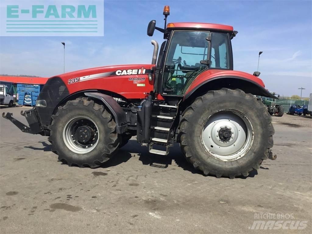 Case IH Magnum 235 Tractoren