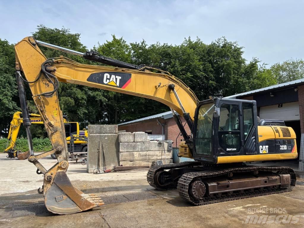 CAT 323 D LN Rupsgraafmachines