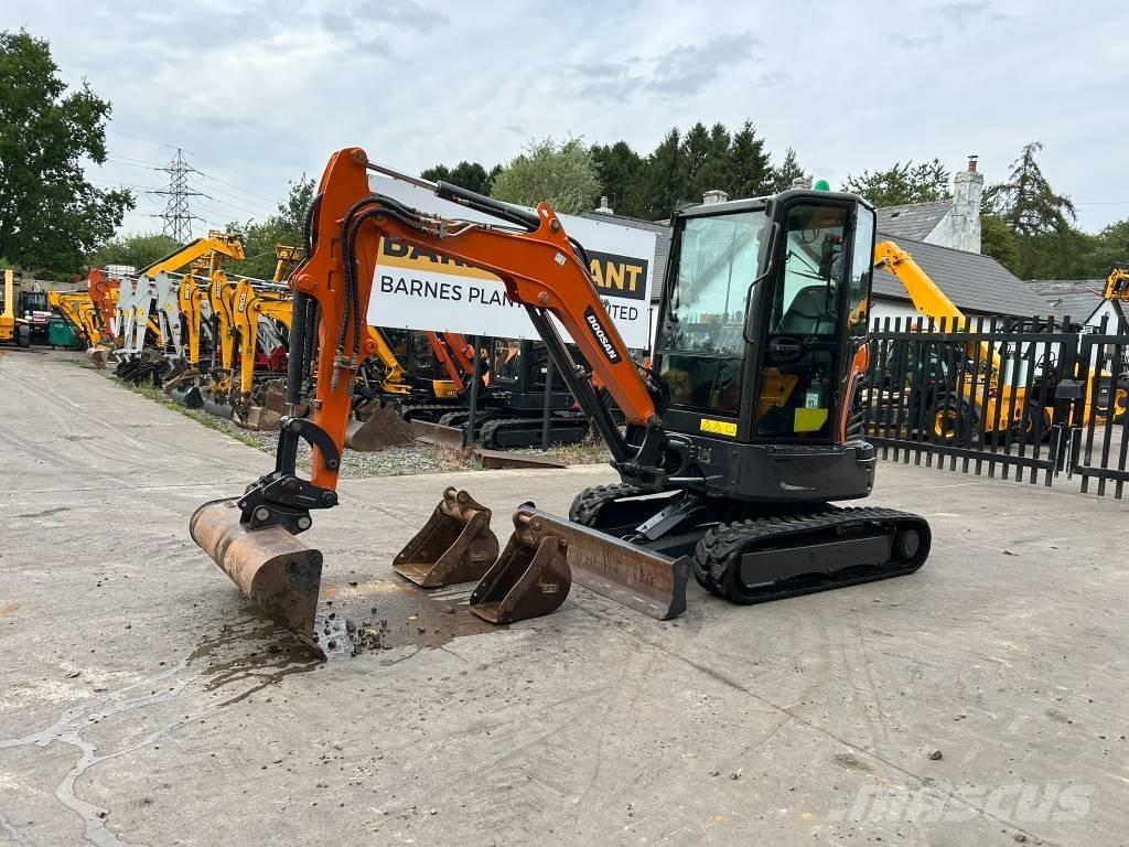 Doosan DX 27 Z Minigraafmachines < 7t
