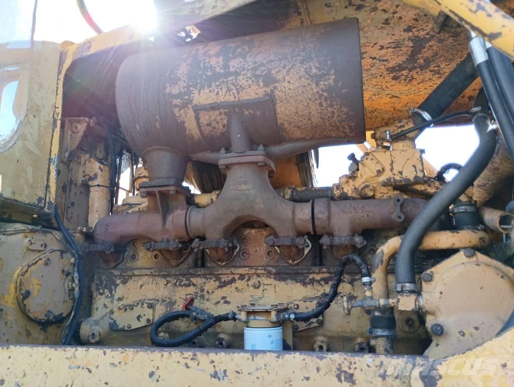 Komatsu D 85 A-12 Rupsdozers